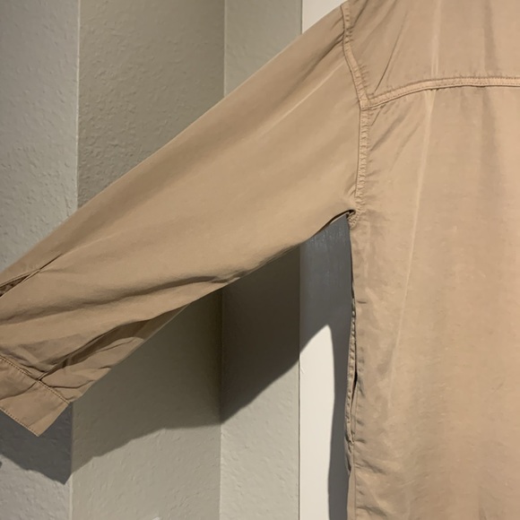 Risen NWT Tan Jean Jacket with Collared Neckline and Long Sleeves Size Large - Picture 10 of 16